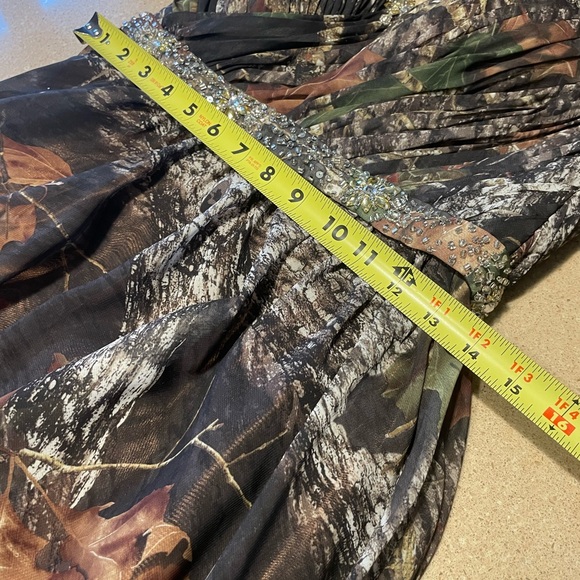 Chic Camouflage Print Prom Gown - Picture 7 of 15
